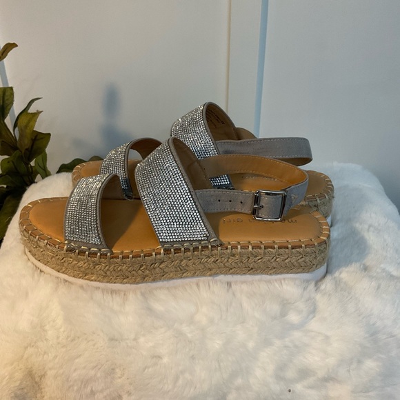 Madden Girl Shoes - ❤️PRICE DROP❤️Women’s Madden Girl platform sandals Size 8M EUC